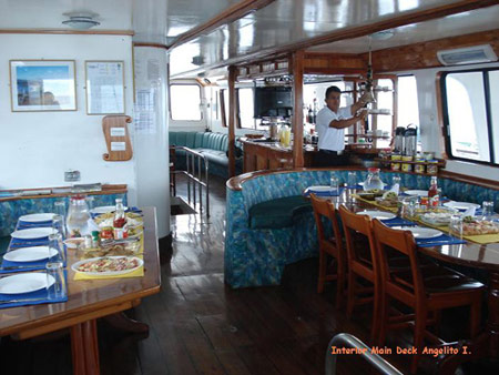 interior_main_deck_angelito_1.jpg